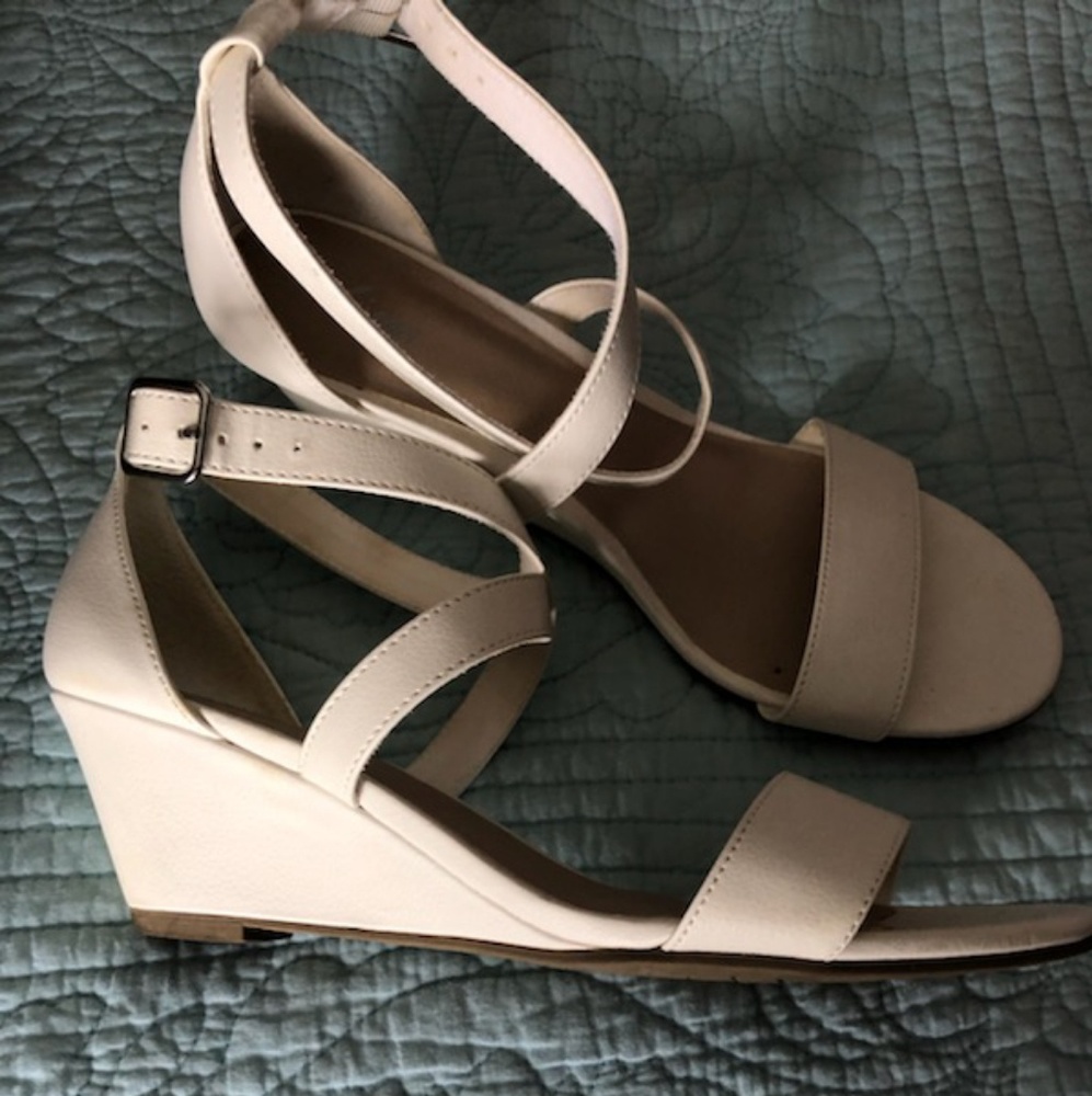 Shoes - Picture 2 of 3